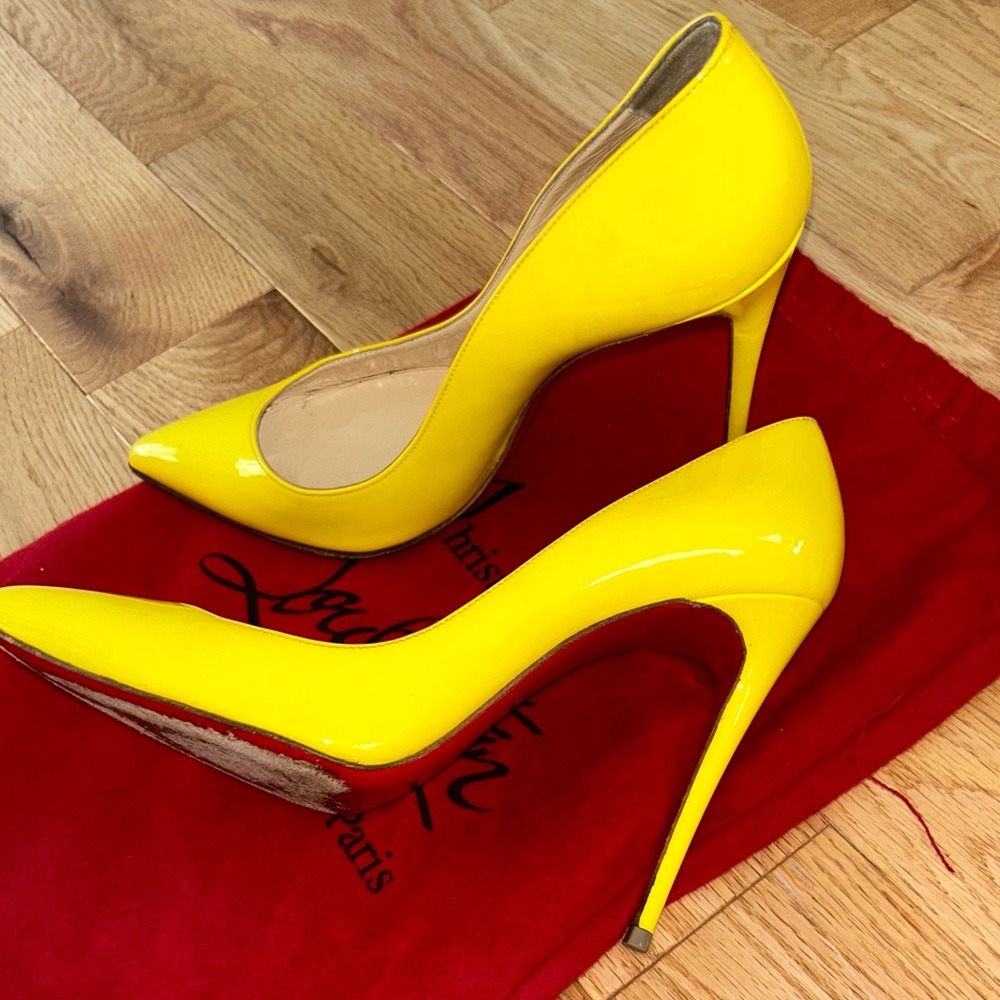 Christian Louboutin So Kate Pumps